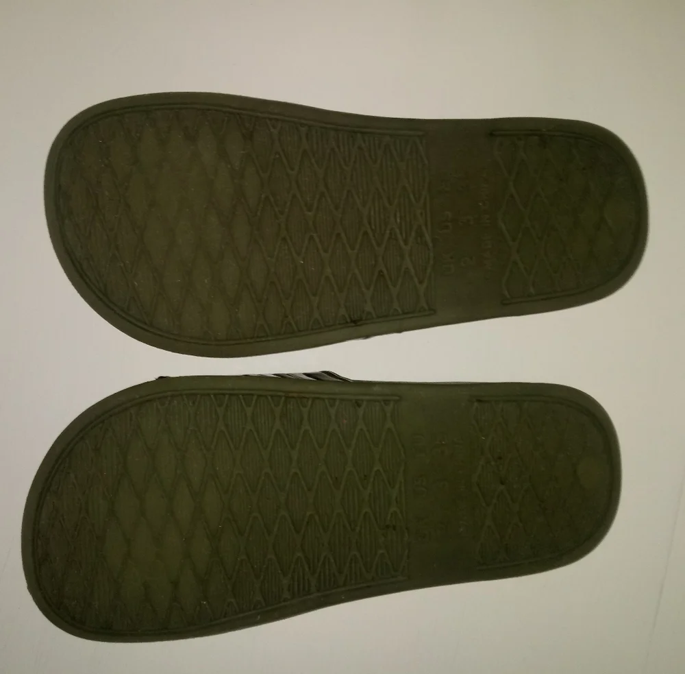 Primark Boys Olive green and white Striped Slides
